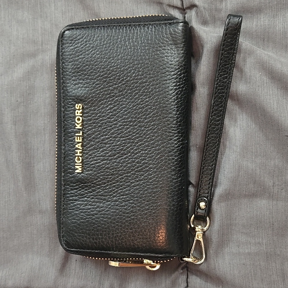 Michael Kors Wristlet